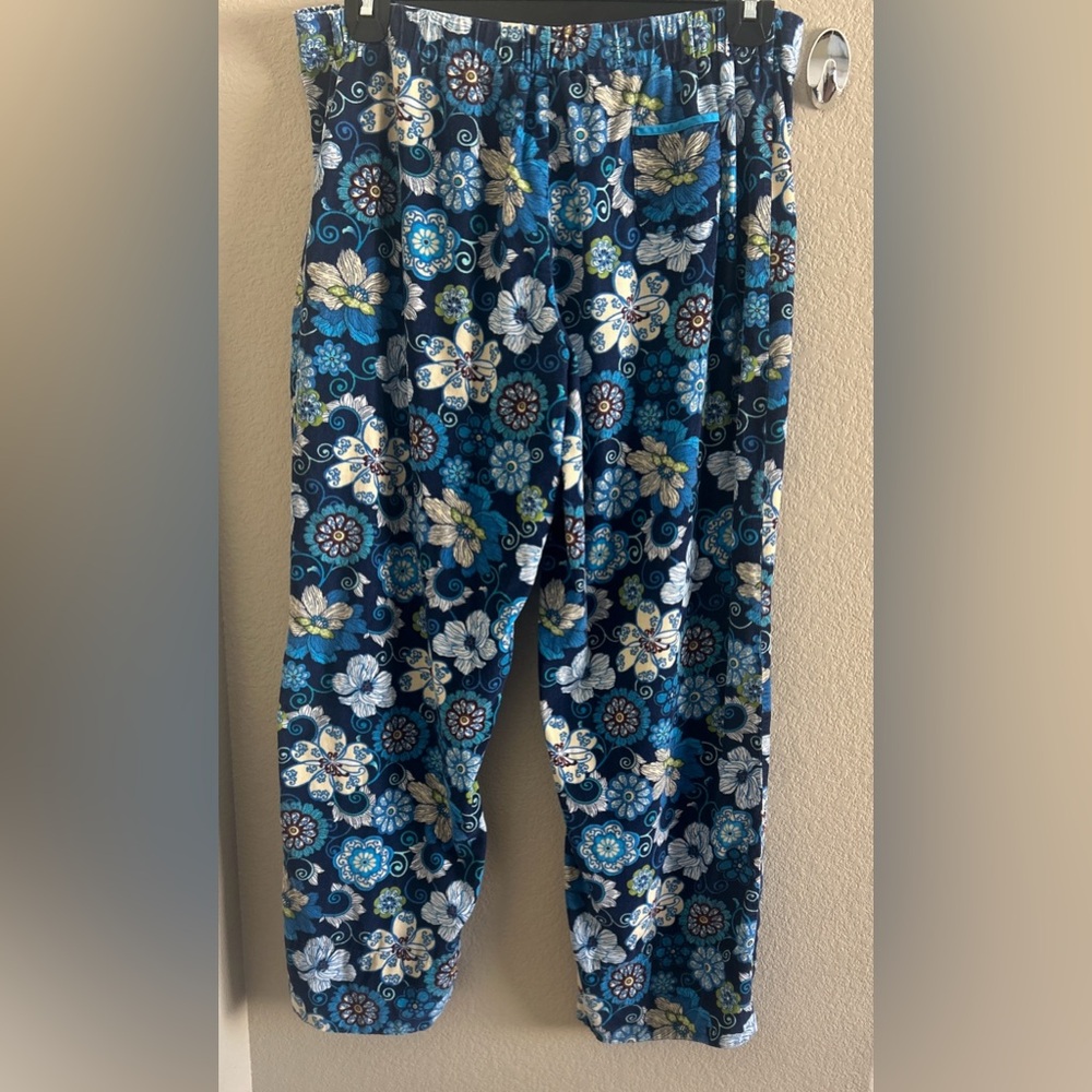 Vera Bradley Navy Blue Floral Pjs botton with White & Teal Accents size M-L - Picture 4 of 8